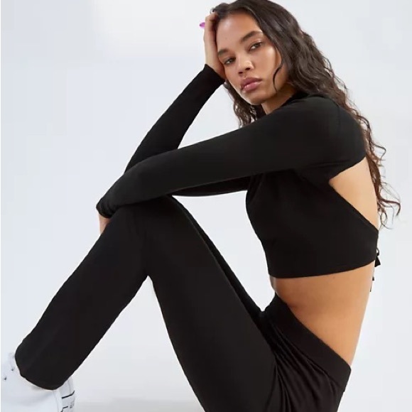 Aritzia / Ellie pant / size small / black / Sunday best - Picture 4 of 4